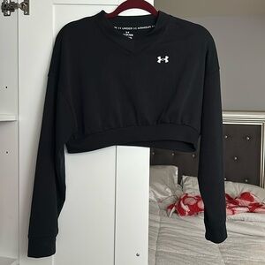 Under armour cropped long sleeve
